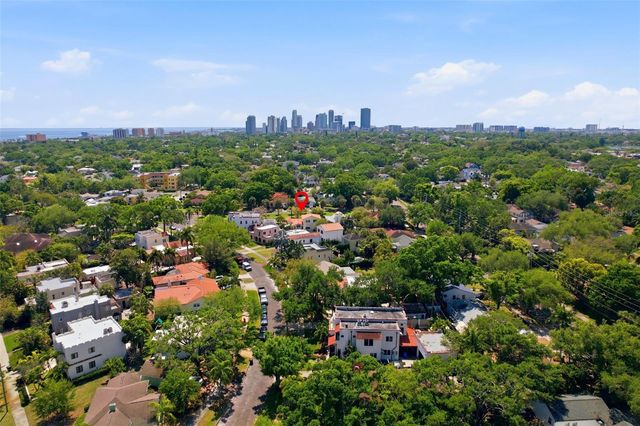 125 23RD AVENUE NE, St Petersburg, FL 33704