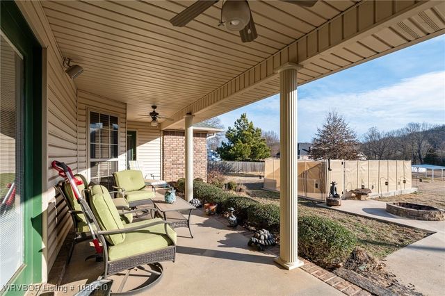 1002 N Ulmer Street, Greenwood, AR 72936