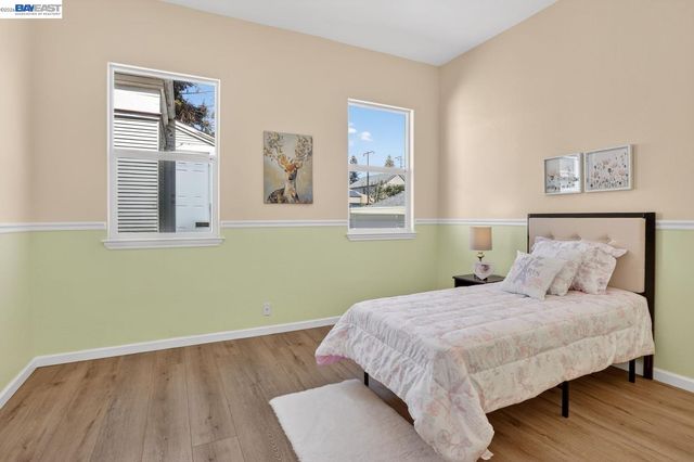 1328 E 25th St, Oakland, CA 94606