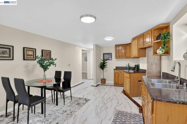 1328 E 25th St, Oakland, CA 94606