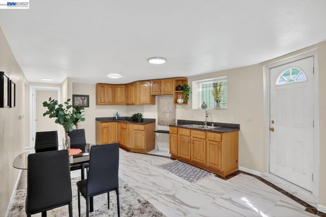 1328 E 25th St, Oakland, CA 94606