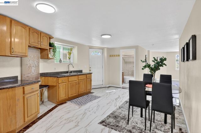 1328 E 25th St, Oakland, CA 94606