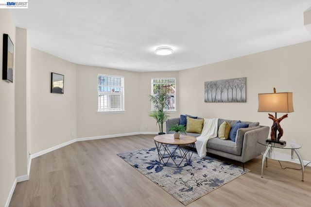 1328 E 25th St, Oakland, CA 94606