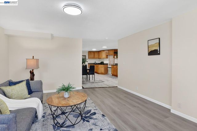 1328 E 25th St, Oakland, CA 94606
