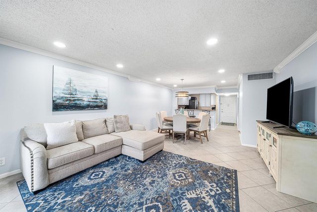 4381 Trevi Court 202, Lake Worth, FL 33467