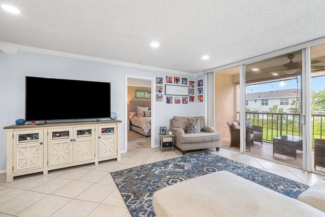 4381 Trevi Court 202, Lake Worth, FL 33467