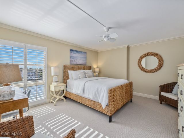 300 Park Shore DR 5A, Naples, FL 34103