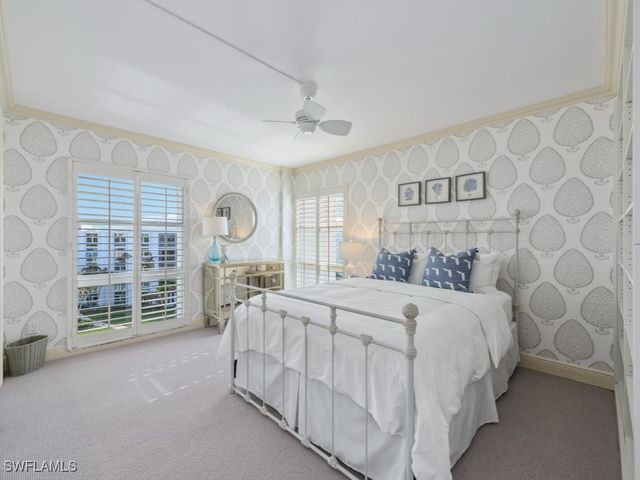 300 Park Shore DR 5A, Naples, FL 34103