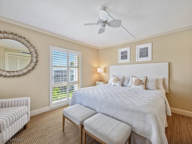 300 Park Shore DR 5A, Naples, FL 34103