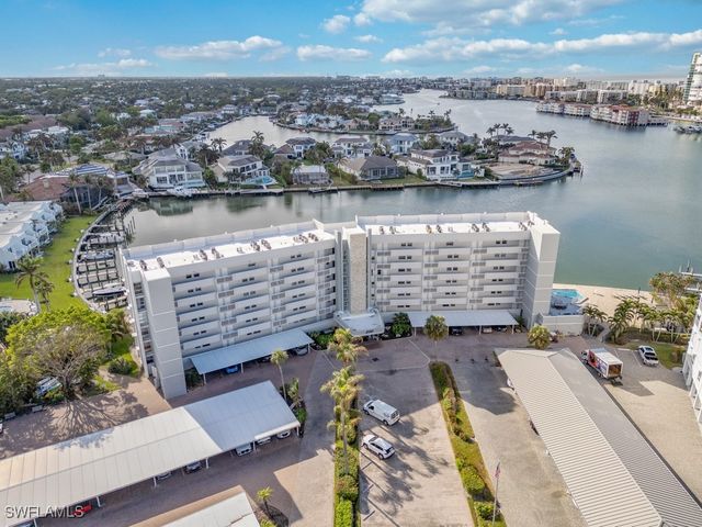 300 Park Shore DR 5A, Naples, FL 34103