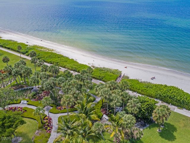 300 Park Shore DR 5A, Naples, FL 34103