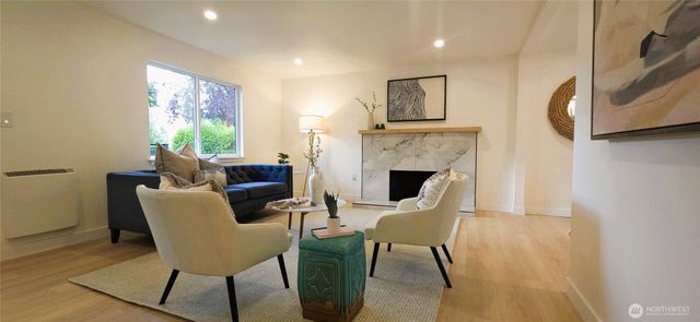 8421 39th Avenue SW, Seattle, WA 98136
