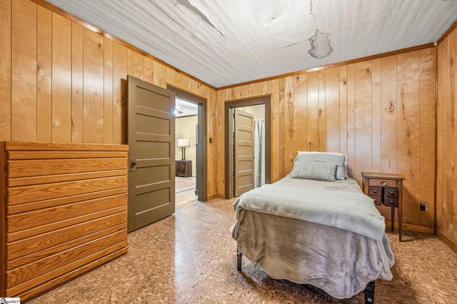 215 Virginia Avenue, Greenville, SC 29611