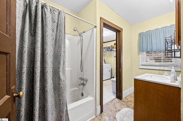 215 Virginia Avenue, Greenville, SC 29611