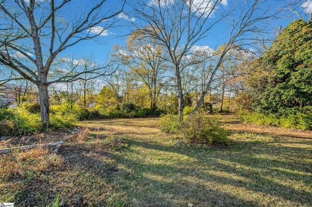 215 Virginia Avenue, Greenville, SC 29611