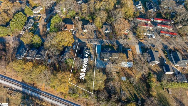 215 Virginia Avenue, Greenville, SC 29611