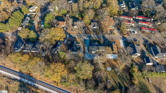 215 Virginia Avenue, Greenville, SC 29611