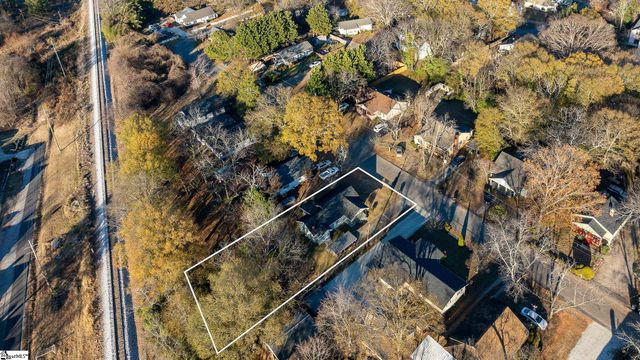 215 Virginia Avenue, Greenville, SC 29611