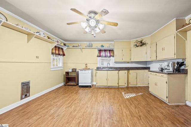 215 Virginia Avenue, Greenville, SC 29611