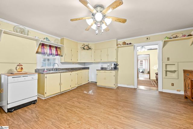 215 Virginia Avenue, Greenville, SC 29611