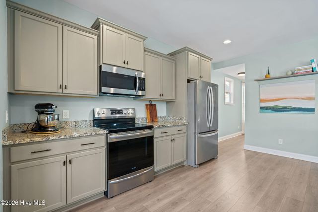 3105 S Rocklund Court, Wilmington, NC 28409