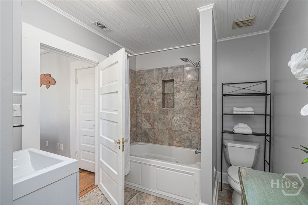 Image 16 of property listing at 1115 Jones Avenue, Tybee Island, GA 31328