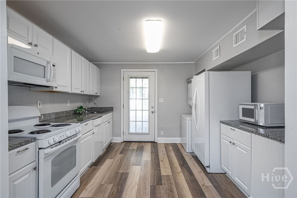 Image 22 of property listing at 1115 Jones Avenue, Tybee Island, GA 31328