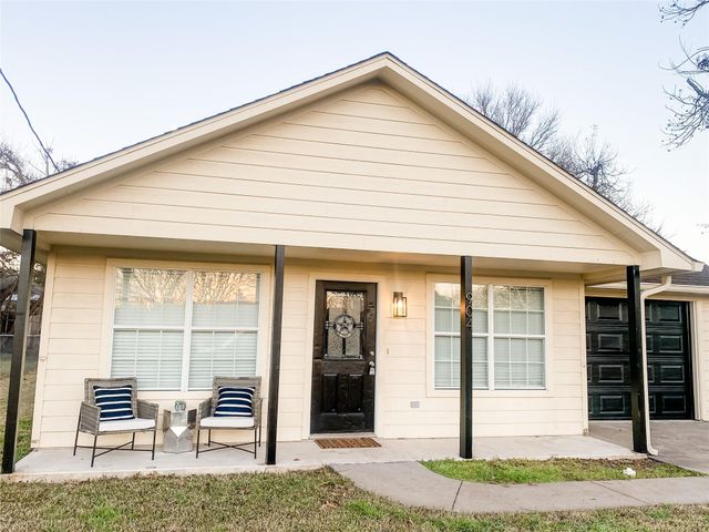 904 Ewing Street, Brenham, TX 77833
