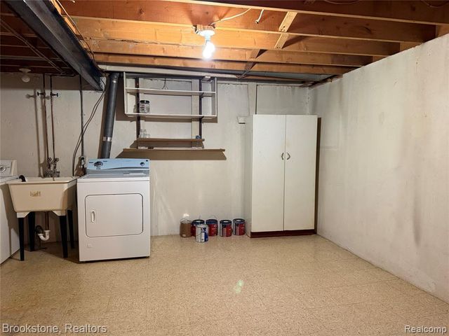 8401 18 Mile Road 241, Sterling Heights, MI 48313