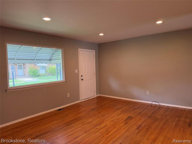 8401 18 Mile Road 241, Sterling Heights, MI 48313