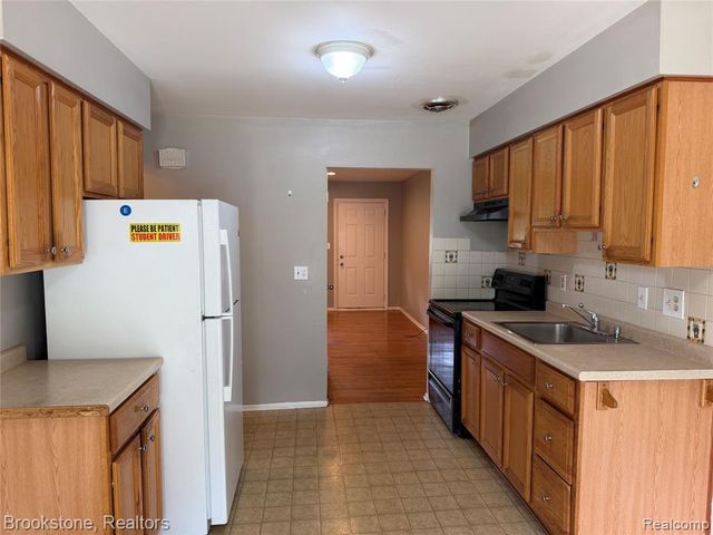 8401 18 Mile Road 241, Sterling Heights, MI 48313