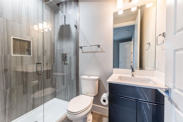 1417 Kramer LN 9, Austin, TX 78758