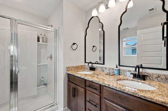 7534 Station Dr, Nashville, TN 37221