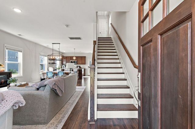 7534 Station Dr, Nashville, TN 37221