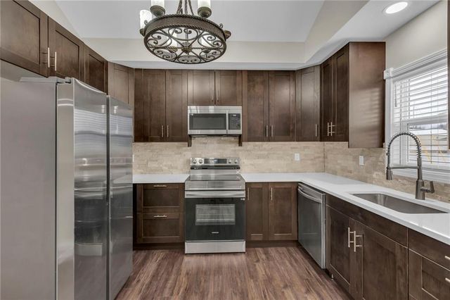 300 W Pine Street, Butler, MO 64730