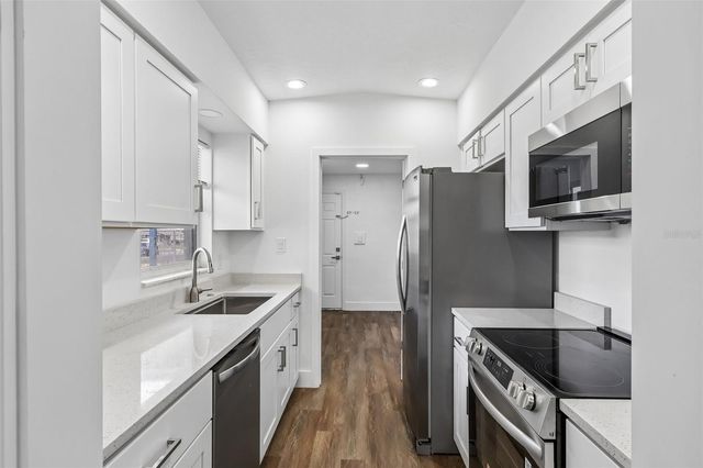 2912 JOYANN STREET, Orlando, FL 32810