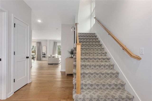 8507 N Elmwood Court, Kansas City, MO 64156