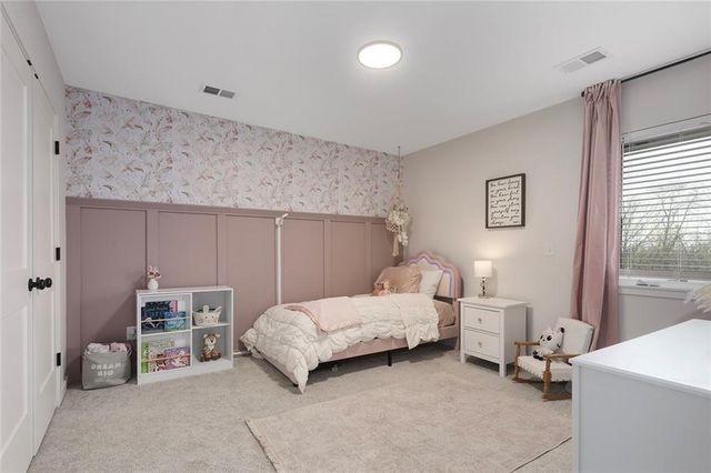 8507 N Elmwood Court, Kansas City, MO 64156