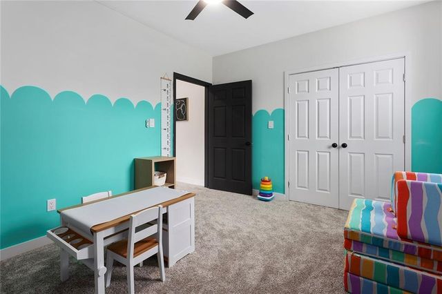 8507 N Elmwood Court, Kansas City, MO 64156