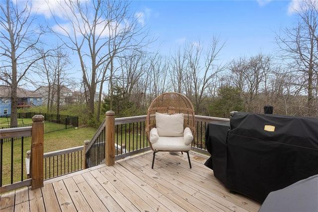 8507 N Elmwood Court, Kansas City, MO 64156