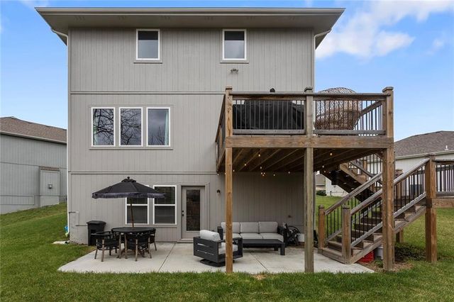 8507 N Elmwood Court, Kansas City, MO 64156