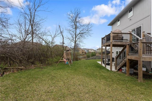 8507 N Elmwood Court, Kansas City, MO 64156