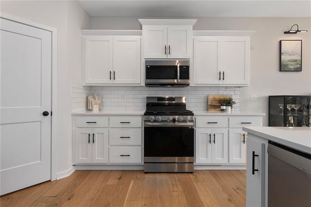 8507 N Elmwood Court, Kansas City, MO 64156