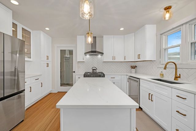 1111 Harvest Drive, Shorewood, IL 60404