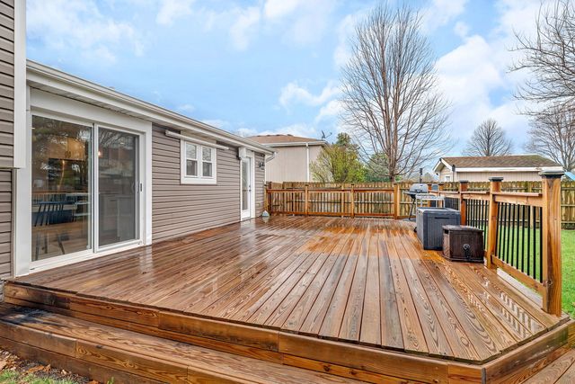 1111 Harvest Drive, Shorewood, IL 60404