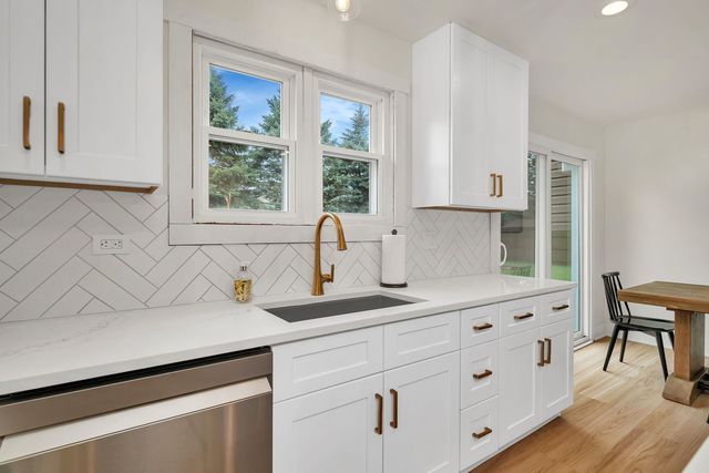 1111 Harvest Drive, Shorewood, IL 60404