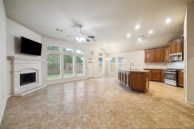 13208 Moonlit Lake Lane, Pearland, TX 77584