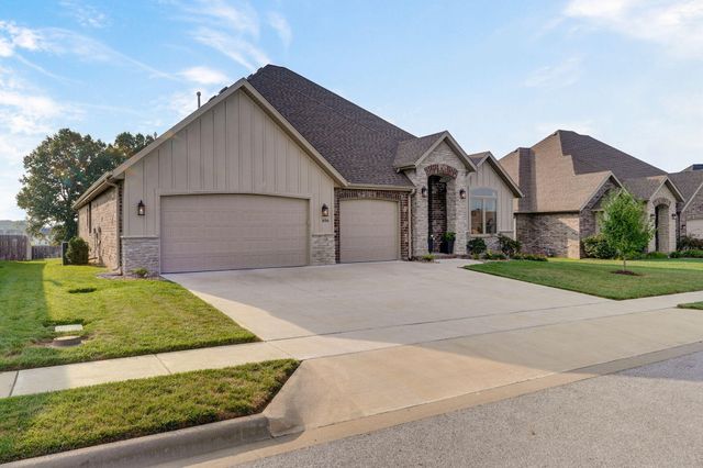 856 E Edenmore Circle, Nixa, MO 65714