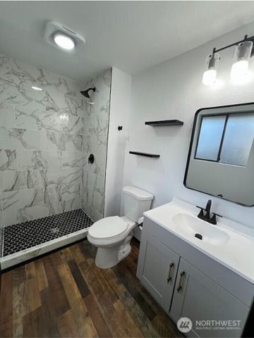 1412 Centralia Alpha Road, Chehalis, WA 98532