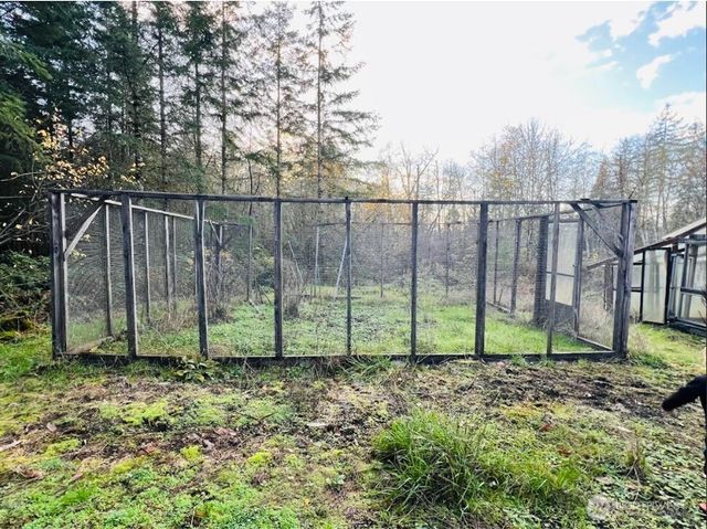 1412 Centralia Alpha Road, Chehalis, WA 98532